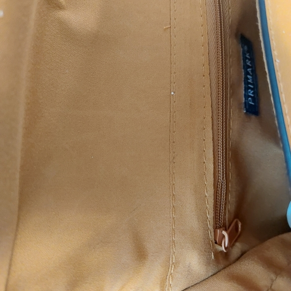 👜 Mustard Yellow Handbag with Black Metal buckle & chain detail 👜 - Picture 5 of 6